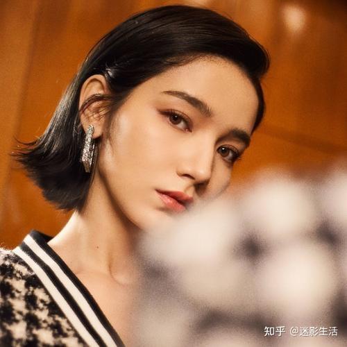 凭《暴风眼》中哭戏出圈,代斯终获杨幂力捧