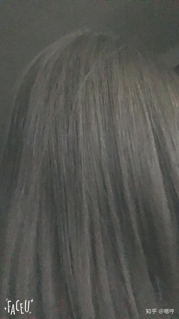 挑了两个灰色 说综合一下 然后  然后  他给我弄了个黄绿色出来?