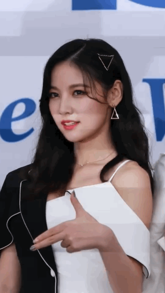如何评价snh48小分队7senses在韩国2018soribadaawards的表现?