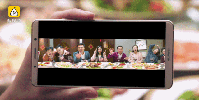 你的手机相册装满了各种姿势,唯独少了一张全家福!