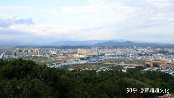 茸芭莘那发布新歌茶王在勐海