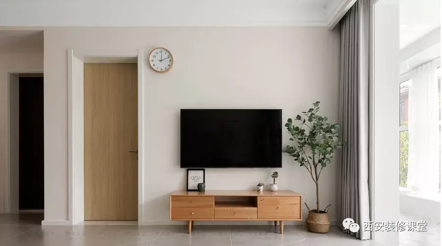 如何评价电视背景墙带隐形门的效果