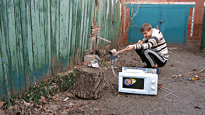 高能警告最多的一次科普:可乐配上高压电是什么味?