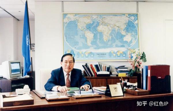 1996年3月,就任联合国副秘书长的金永健在联合国总部办公室.