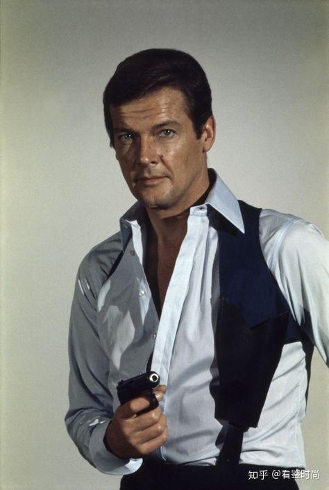 5.罗杰·摩尔(roger moore)