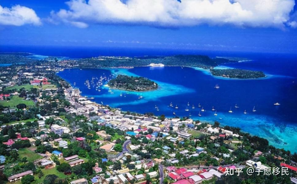 瓦努阿图共和国位于南太平洋西部,属于美拉尼西亚群岛,由83个岛屿
