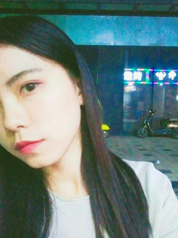 挺多人说我侧颜好看的,挺开心 女生自信才是最美的.