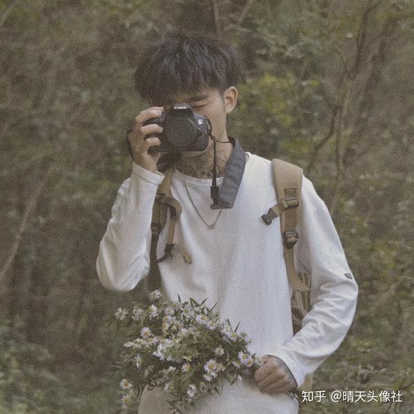 文艺男生头像,刚好遇见的人比你用心去爱的人更好