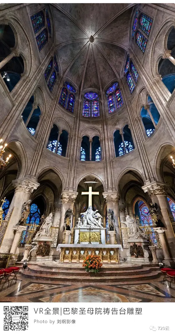 让我们来跟着巴黎圣母院内部全景影像资料,缅怀这座美丽的建筑.