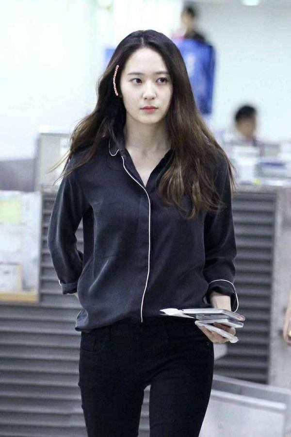如何评价郑秀晶 krystal 的长相?