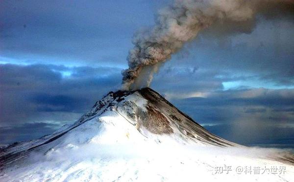 南极洲也有火山不但有而且很多我国卫星拍到南极最大火山喷发