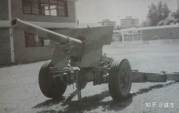 摩托化版施耐德m1928型105毫米野战炮