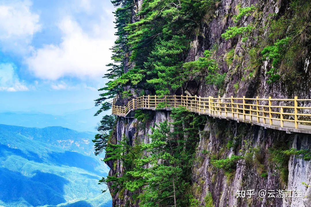 明月山景区微信搜索【云游江西】公众号,了解更多江西旅游咨询
