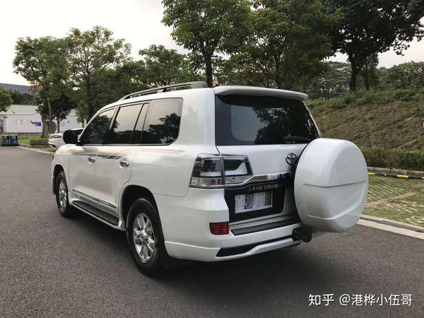 12改19款兰德酷路泽4700vx-r 珍珠白米内 双油双备 超强四驱系统 多种