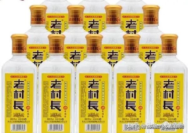 同为15元一瓶的老村长酒和牛栏山酒我的选择很实在