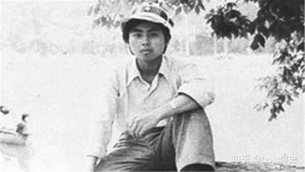 海子15岁上北大,为何25岁便卧轨自杀?