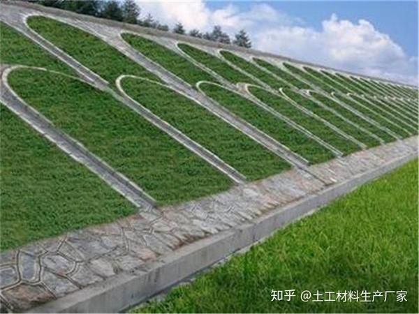 生态袋护坡以外边坡防护常用的几种方式