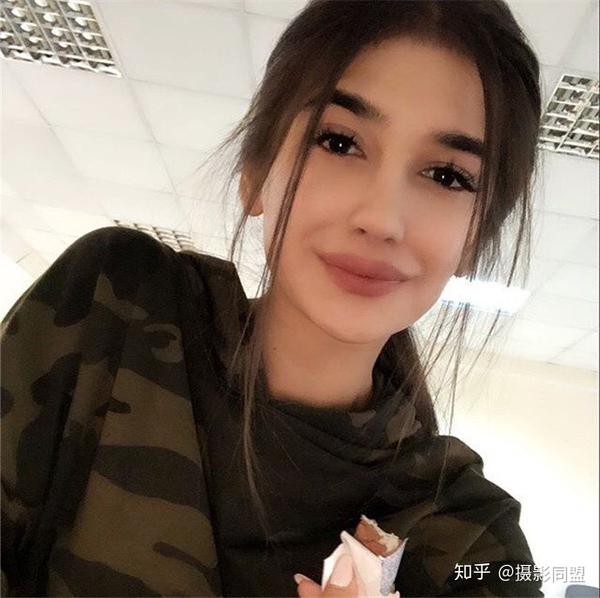 一个女孩名叫shakhzoda爱上乌兹别克斯坦
