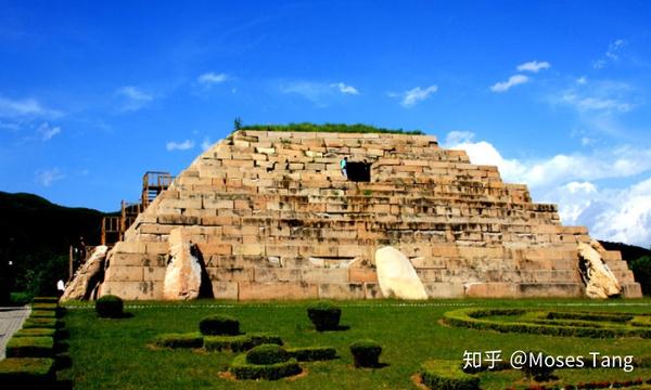 扶余人建立的高句丽国文化一定深受华夏的影响,从 高句丽遗址通化集安