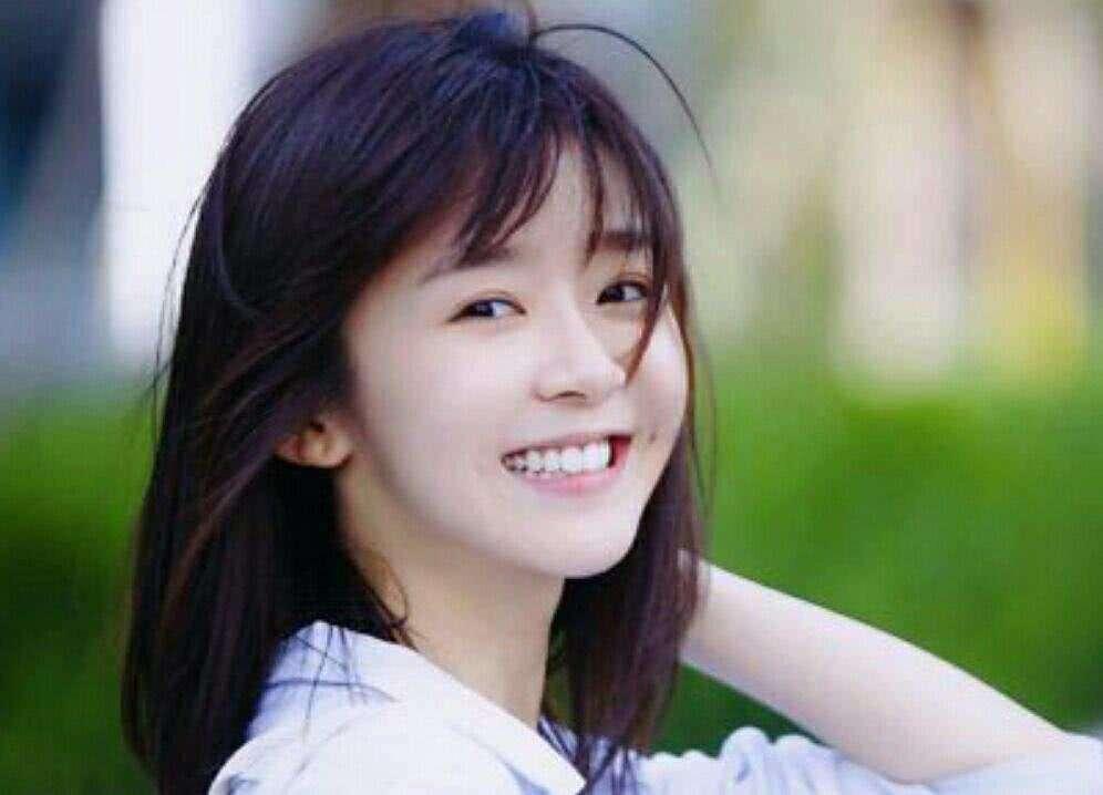 主演青春剧《全世界最好的你》.