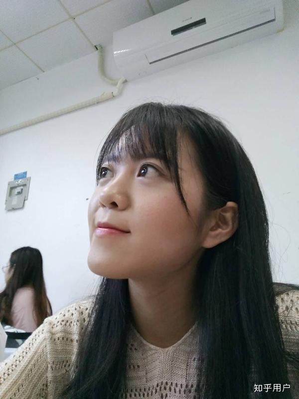 有个漂亮女朋友是什么样的体验?