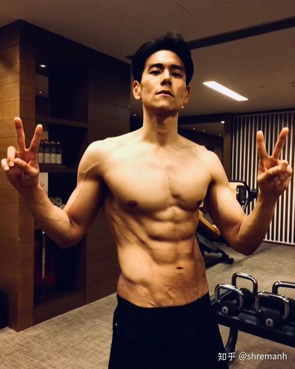 最后附上好看的彭于晏