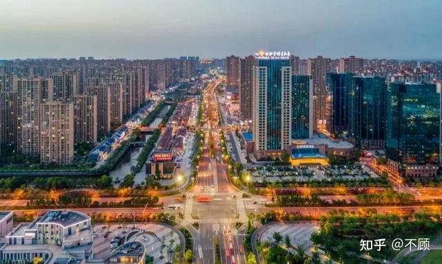 在宁波的城市格局呈现出的清晰"双核"格局中,一个是三江片,另一个就