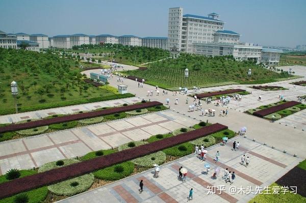 专科学历教育;2015年,教育部批准原中南财经政法大学武汉学院由独立