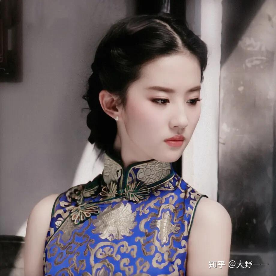 可惜了!看来刘亦菲年轻时的照片,感觉她不当爱豆实在太遗憾了