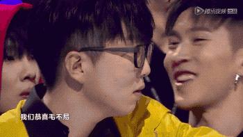 抽烟喝酒又纹身的毛不易我依然是乖巧邻家大男孩