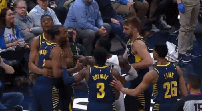 nba又爆发冲突了!打架还送对手飞吻!巴特勒这是杀人诛心啊!