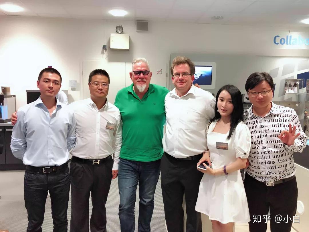 (左:int中国区总负责人殷相玉先生,中:德国eecc