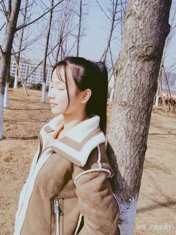 来来来,我也发一个普通女生的照片