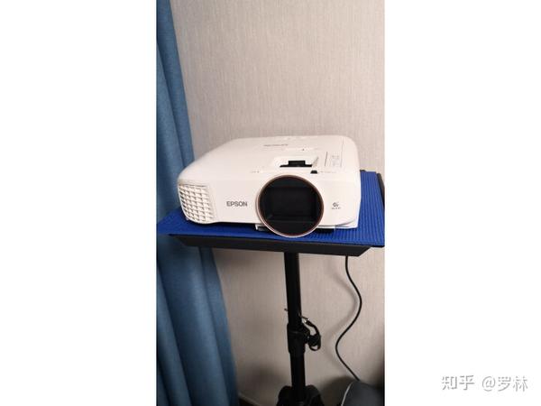 请问爱普生tw5800和爱普生tw7000怎么选择?装客厅