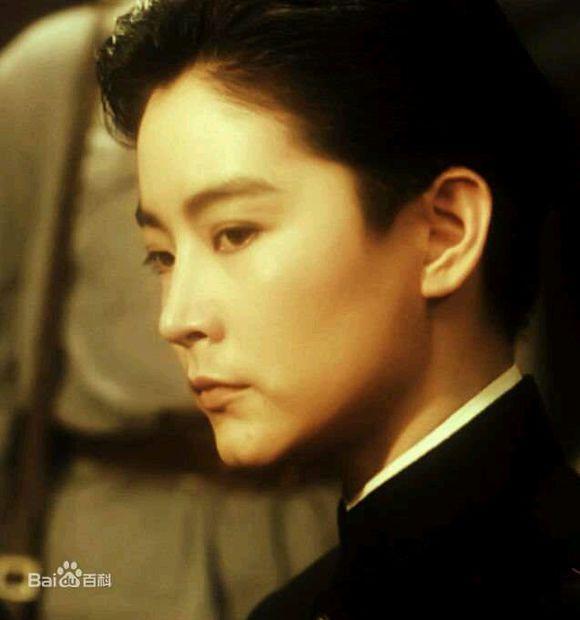 林青霞短发图片