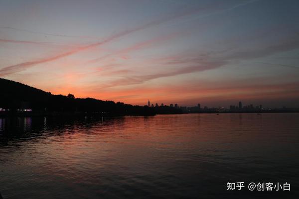 东西湖风景区,是武汉市最大的一个湖泊旅游风景区.