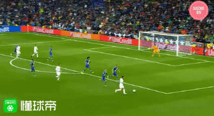 2016年4月13日,欧冠1/4决赛次回合,c罗帽子戏法助皇马3-0击败狼堡逆转