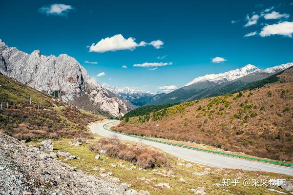 自驾寻觅岷山主峰雪宝顶这些广义上的四川黄龙风景你遇见了吗