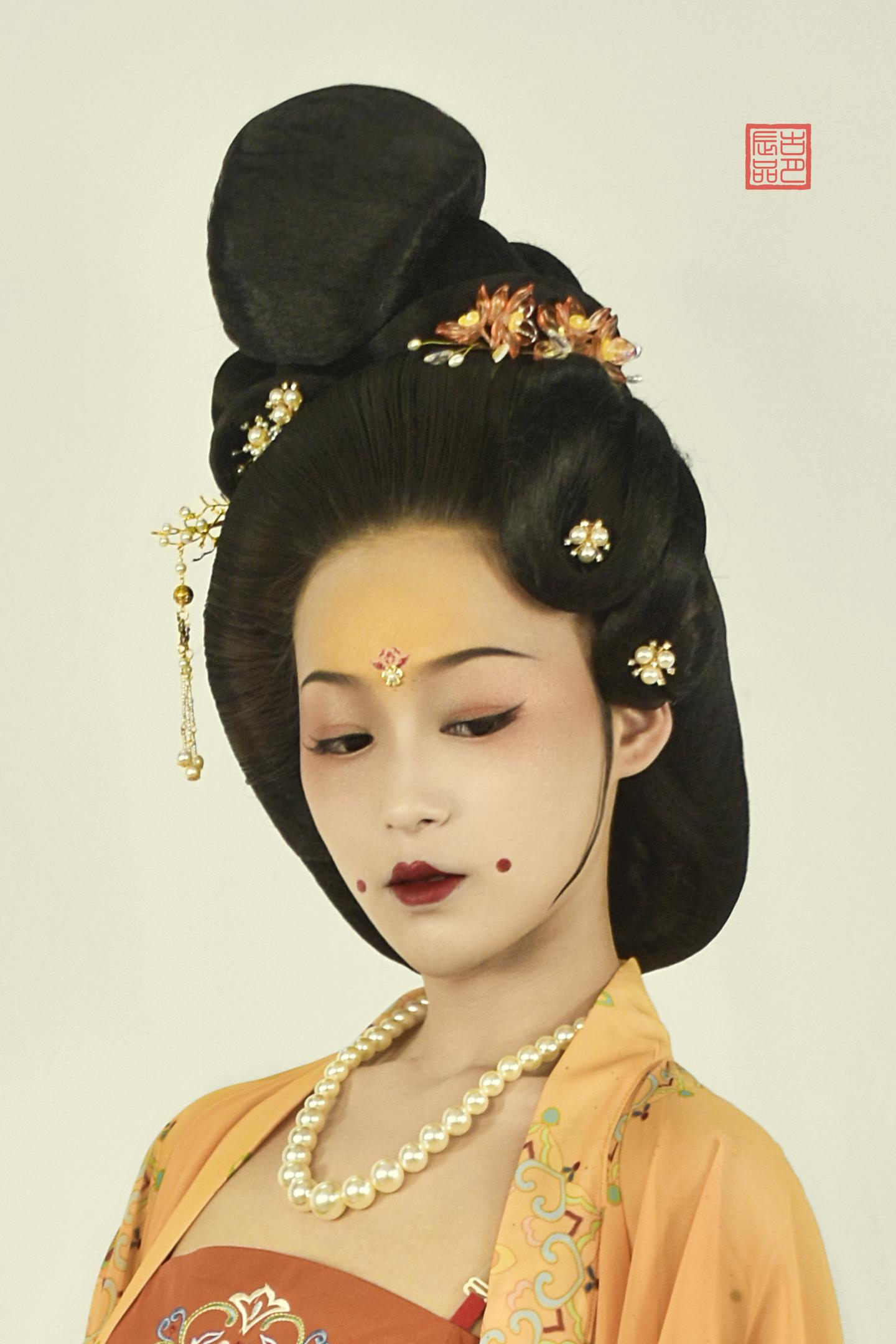 古月辰出品·中国历代朝代妆造演变史