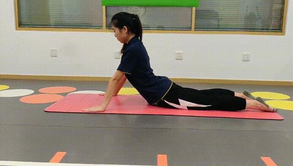 腰椎间盘突出症丨学会这几个动作,缓解疼痛,做回自己!