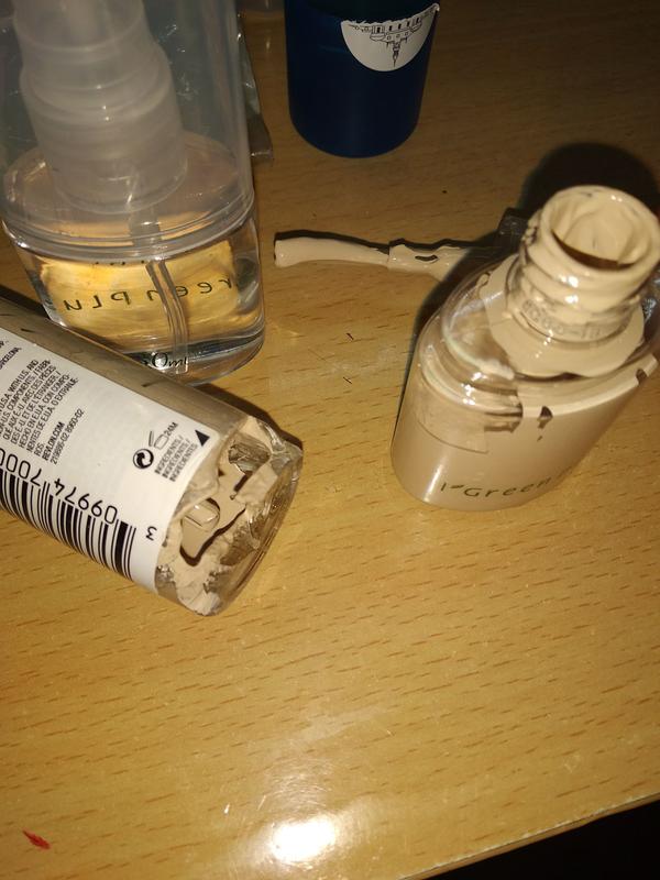 买个瓶子重新装下就行.唉还洒了好多.浪废了很多.但是比扔了强.