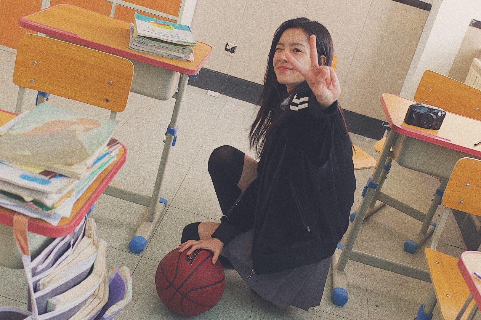 想要我的刺猬女孩高清美图做壁纸感谢老铁们了
