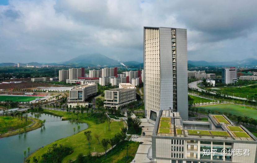 江苏"超值"的3所大学,录取分不高,实力很不错,很适合中等生