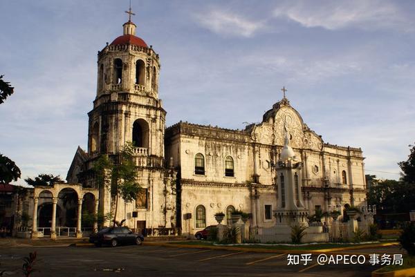 西班牙统治时期遗留下来的建筑物等丰富多彩的菲律宾历史文化名胜地