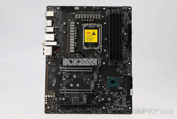 12代酷睿掀起新主板堆料竞赛 微星z690 carbon wifi主板开箱拆解