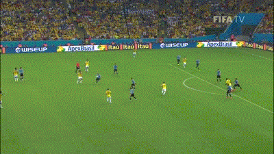 足球比赛中有哪些「神仙球」给你留下了深刻的印象?