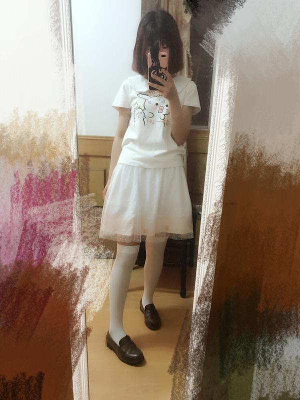 女生怎么搭配白色丝袜好看?有哪些漂亮/有趣的白色丝袜?