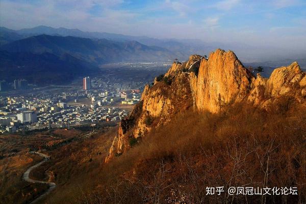 登临凤冠山