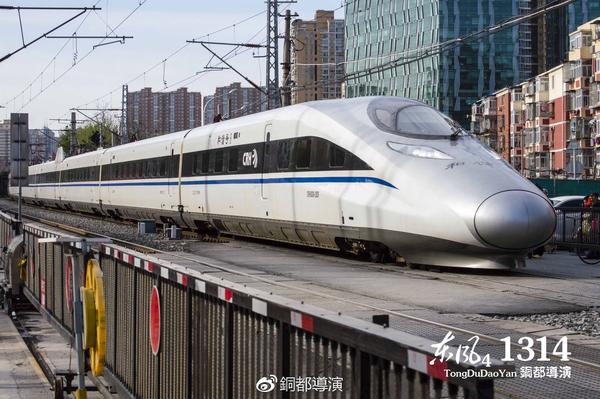 广深港高铁香港段的动感号动车组与和谐号复兴号有什么不同乘坐体验