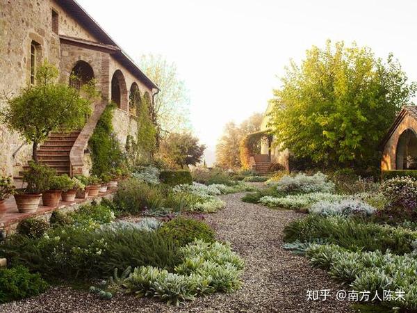 本土庭院花园设计,传统菜园的自然式布局,这才是农村该有的样子